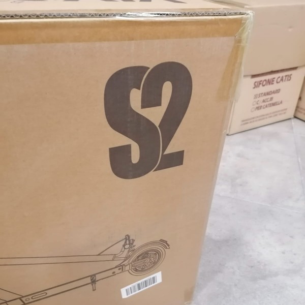 VIVOBIKE VMS2U monopattino elettrico 25 km/h Potenza motore: 350 W Velocità: 25 km/h - Autonomia: 20 km