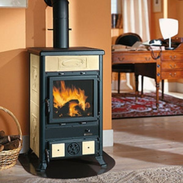 STUFA A LEGNA LA NORDICA EXTRAFLAME ROSSELLA R1 BII  8.8 KW