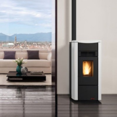 STUFA A PELLET EXTRAFLAME LA NORDICA GIUSY PLUS CANALIZZATA 8 KW