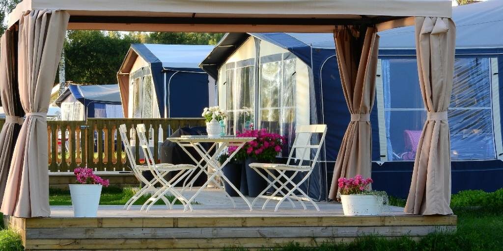 Primavera in arrivo: accessori e arredo giardino per allestire i tuoi spazi outdoor